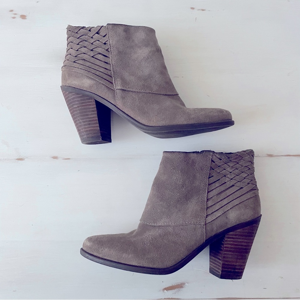 Jessica Simpson Casha Heeled Ankle Booties